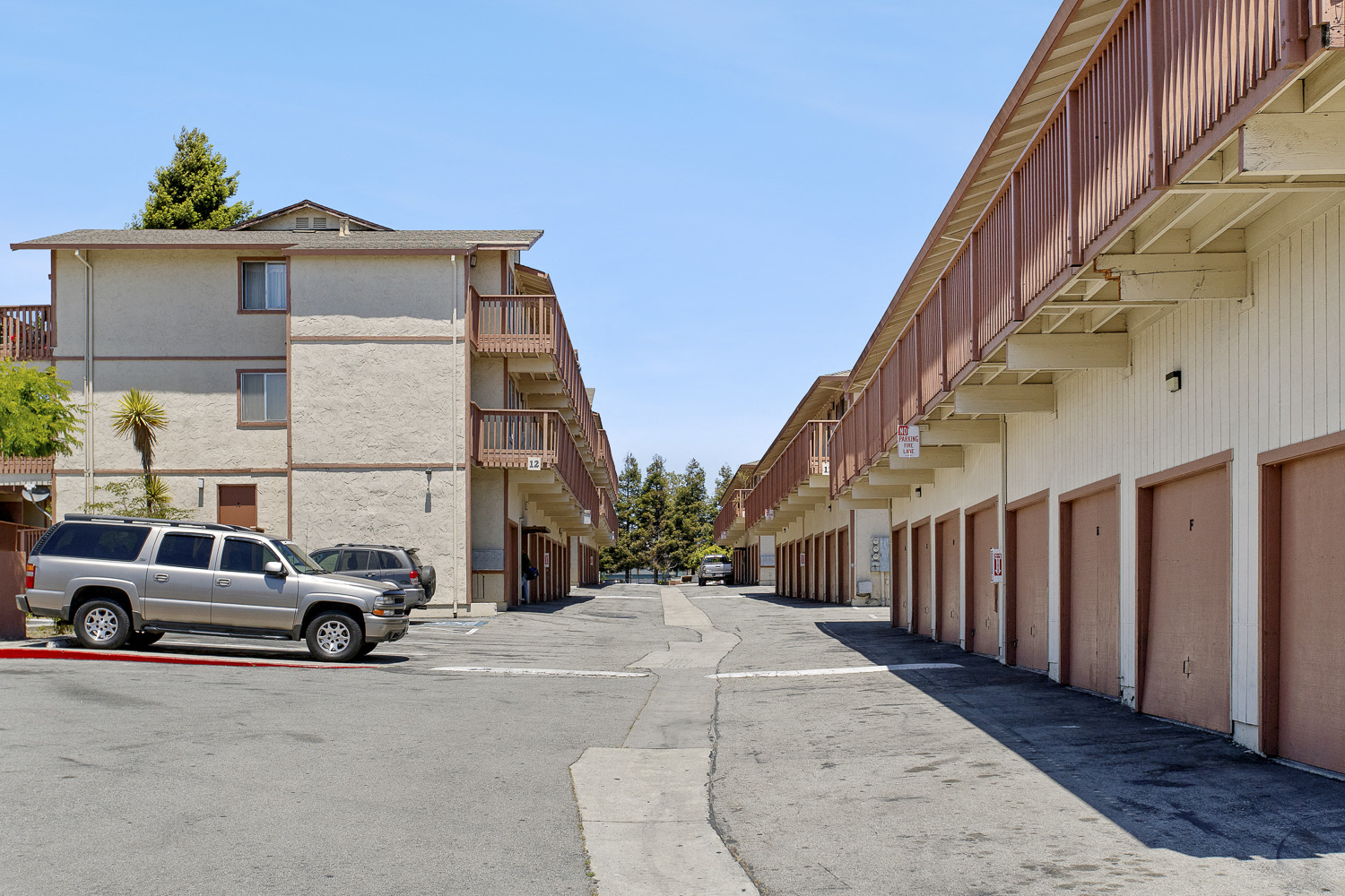 Garden Hill Apartments photo 2